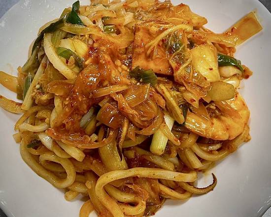 Kimchi Seafood Fried Udon (泡菜海鮮炒烏冬)